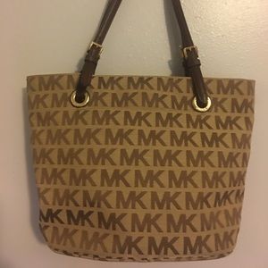 Michael kors purse